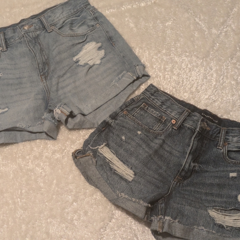 Aeropostale Dual-Tone Distressed Jean Shorts